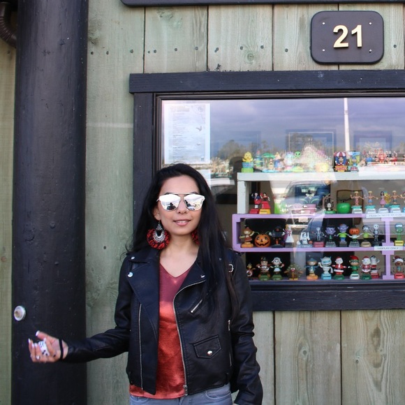 Jacket - Picture 4 of 4